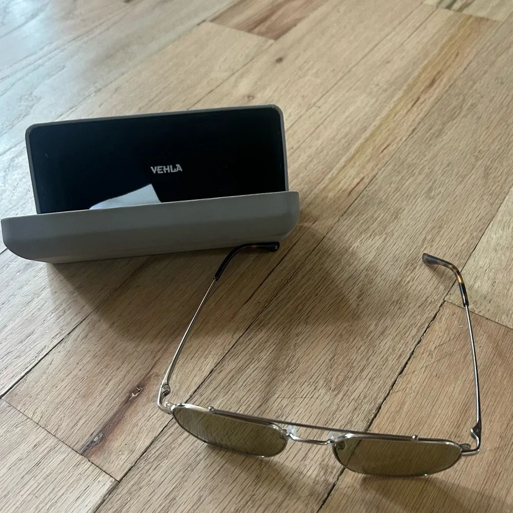 Vehla Bowie Silver Khaki Sunglasses
